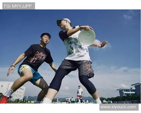 成都飞盘队在运动飞盘力量排行榜中荣获第四名展现出强劲实力与团队精神